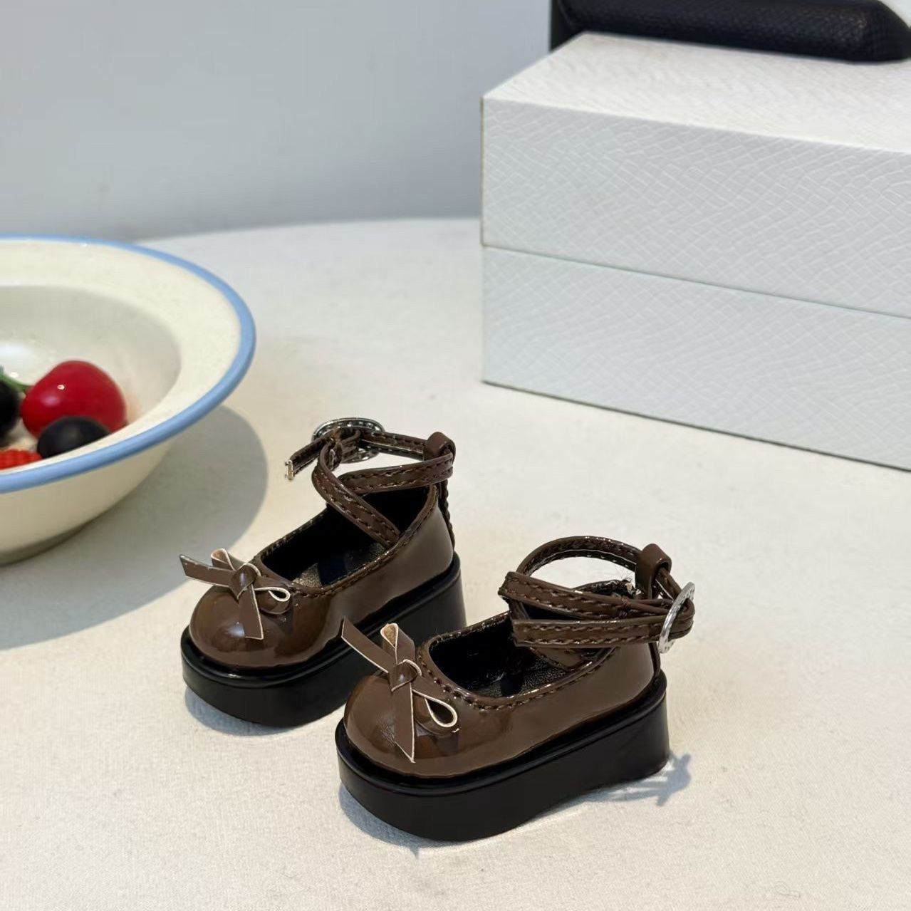 Coffee Brown Bow Platform Doll - огляд і ціна Vintage Collectible Shoes