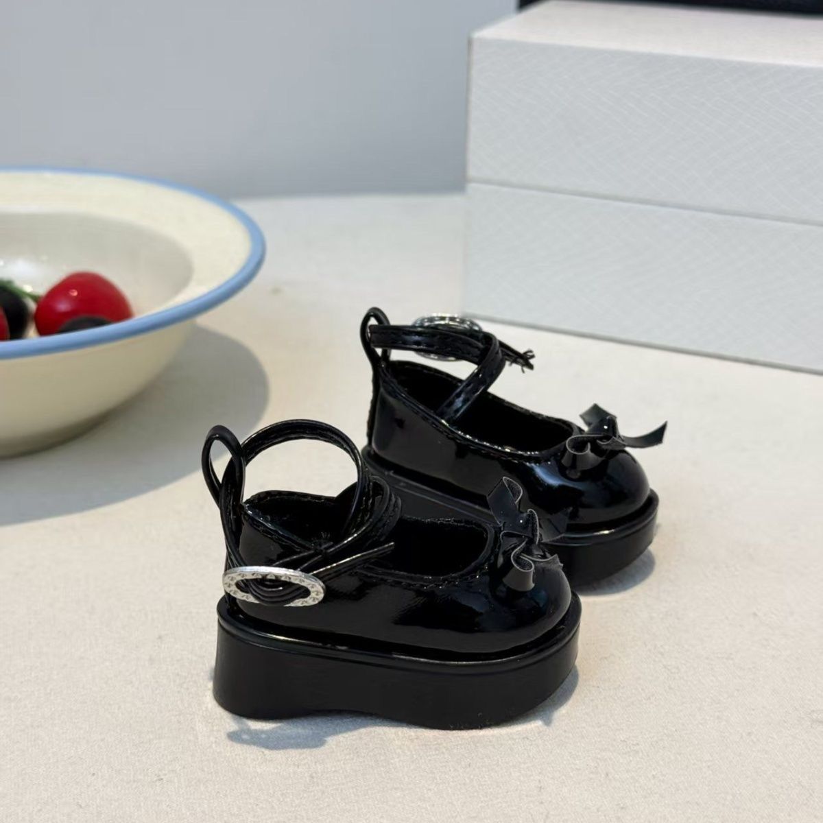 Coffee Brown Bow Platform Doll - огляд і ціна Vintage Collectible Shoes