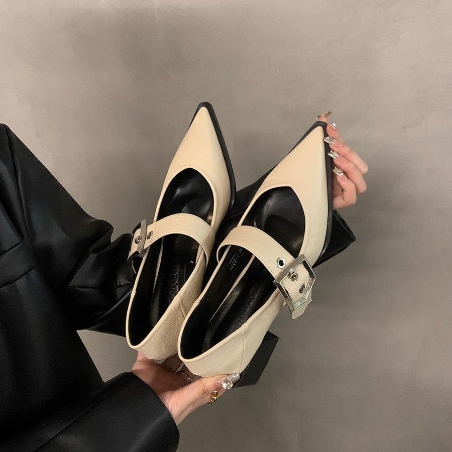 Vintage Women Mary Jane Pointe - огляд і ціна Vintage Collectible Shoes